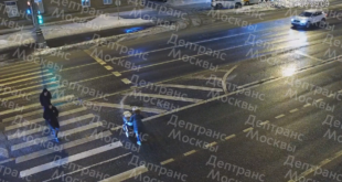 نجاة امرأة وطفلها بأعجوبة من حادث سير مروع في موسكو (صور+ فيديو)